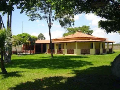 Fazenda/Sítio com 5 Quartos à venda, 1200m² no Centro, Biritiba Mirim