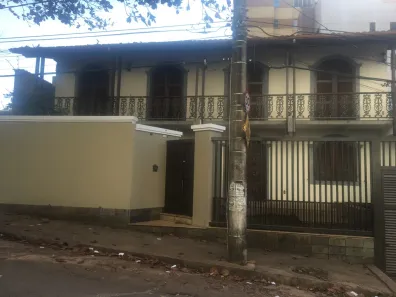 Casa com 6 Quartos para alugar, 500m² no Santo Antônio, Belo Horizonte