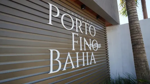 Casa com 4 Quartos à venda, 240m² no Buraquinho, Lauro de Freitas