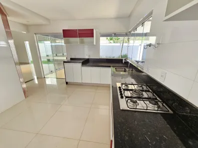 Casa de Condomínio com 3 Quartos à venda, 210m² no Jardins Valência, Goiânia