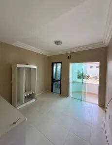 Casa de Condomínio com 4 Quartos para alugar, 250m² no Residencial Granville, Goiânia