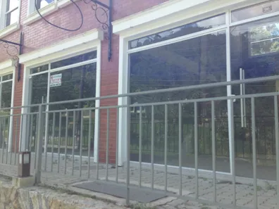 Ponto Comercial para alugar, 30m² no Quarteirão Brasileiro, Petrópolis