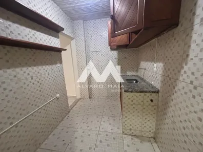 Casa com 2 Quartos para alugar, 60m² no Cruzeiro, Belo Horizonte