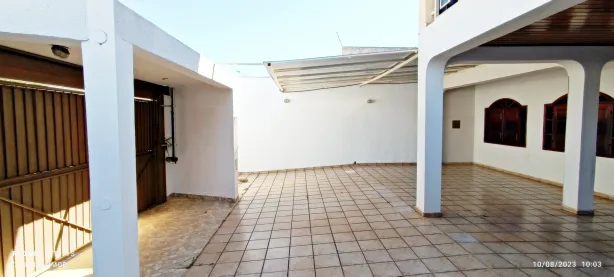 Sobrado com 4 Quartos para alugar, 500m² no Taguatinga Norte, Brasília