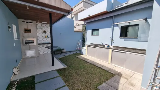 Casa de Condomínio com 3 Quartos para alugar, 275m² no Ponta Negra, Manaus