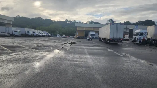 Galpão/Depósito/Armazém para alugar, 4000m² no Campinas de Pirajá, Salvador