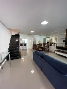 Casa de Condomínio com 4 Quartos para alugar, 250m² no Flores, Manaus