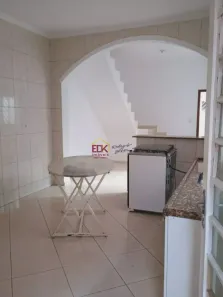 Casa com 3 Quartos para alugar, 186m² no Parque São Luís, Taubaté