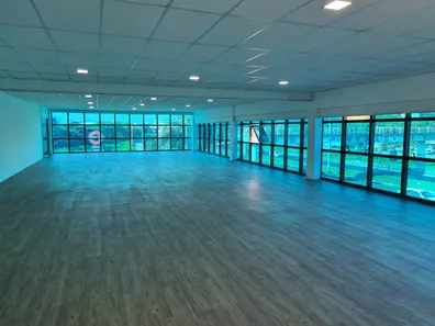 Ponto Comercial para alugar, 300m² no Barra Olímpica, Rio de Janeiro