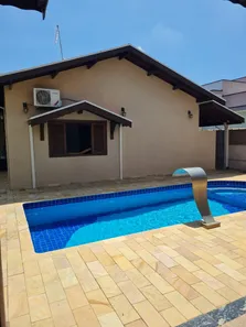 Casa de Condomínio com 3 Quartos para venda ou aluguel, 230m² no Condominio Residencial Real Ville, Pindamonhangaba