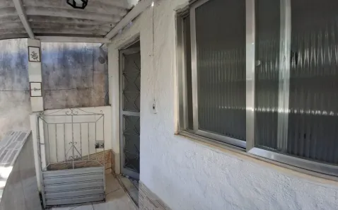 Kitnet para alugar, 40m² no Rocha Miranda, Rio de Janeiro
