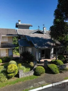 Casa de Condomínio com 3 Quartos à venda, 137m² no Planalto, Gramado