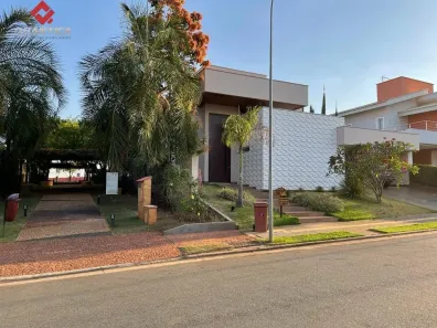 Casa de Condomínio com 4 Quartos à venda, 256m² no Jardins Valência, Goiânia