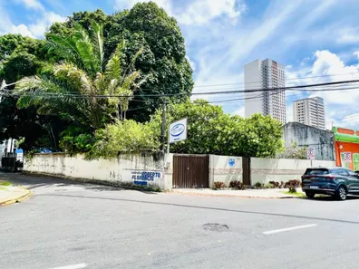 Casa com 7 Quartos para alugar, 400m² no Boa Vista, Recife