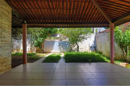 Casa com 4 Quartos para alugar, 155m² no Ponta Negra, Natal