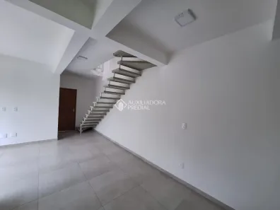 Sobrado com 3 Quartos para alugar, 120m² no Campeche, Florianópolis