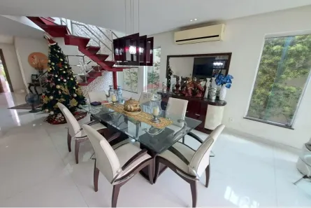 Casa de Condomínio com 3 Quartos à venda, 374m² no Chapada, Manaus