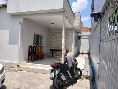 Casa com 3 Quartos à venda, 130m² no Alvorada, Manaus