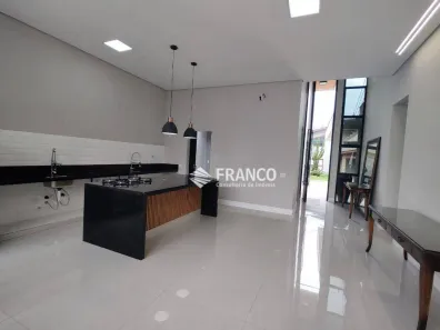 Casa de Condomínio com 3 Quartos à venda, 175m² no Castelo, Tremembé