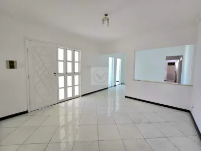 Casa com 3 Quartos para alugar, 168m² no Grageru, Aracaju