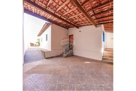 Casa com 3 Quartos à venda, 111m² no Centro, Araras