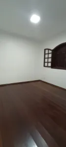 Casa com 3 Quartos para alugar, 300m² no Santa Inês, Betim