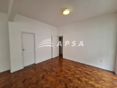 Apartamento com 4 Quartos para alugar, 157m² no Leme, Rio de Janeiro