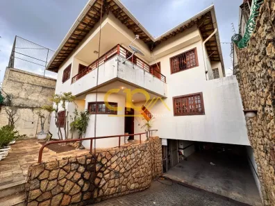 Casa com 3 Quartos à venda, 379m² no Fernão Dias, Belo Horizonte