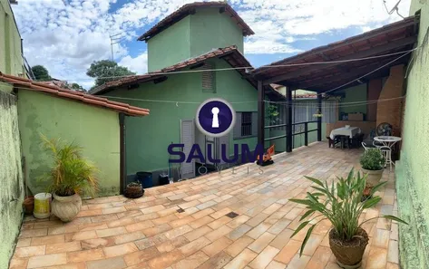 Casa com 5 Quartos à venda, 230m² no Ipê, Belo Horizonte