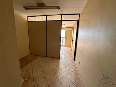 Sala Comercial à venda, 28m² no Taguatinga Centro, Brasília