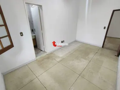 Imóvel Comercial com 2 Quartos para alugar, 90m² no Santa Tereza, Belo Horizonte