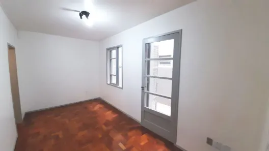 Kitnet para venda ou aluguel, 30m² no Bom Fim, Porto Alegre