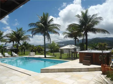 Casa de Condomínio com 5 Quartos à venda, 400m² no Balneario Praia do Perequê, Guarujá