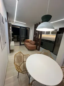 Apartamento com 3 Quartos para alugar, 85m² no Zona 08, Maringá