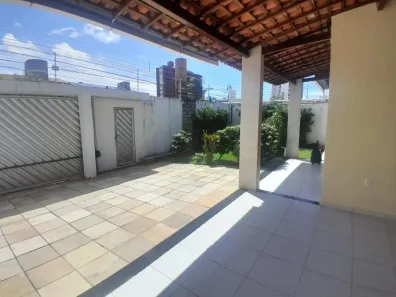 Casa com 4 Quartos à venda, 227m² no Capim Macio, Natal