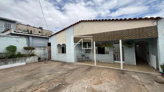 Casa com 5 Quartos à venda, 160m² no Dom Bosco, Belo Horizonte