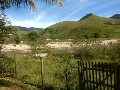 Fazenda/Sítio com 3 Quartos à venda, 1600m² no Trapiche, Macaé