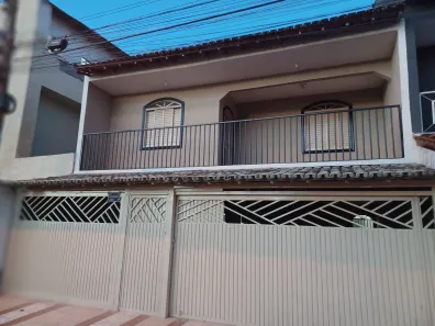 Sobrado com 4 Quartos à venda, 256m² no Areal, Brasília