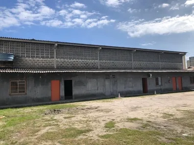 Galpão/Depósito/Armazém para alugar, 720m² no Buraquinho, Lauro de Freitas