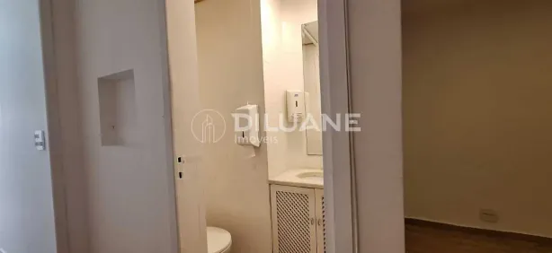 Sala Comercial para venda ou aluguel, 46m² no Copacabana, Rio de Janeiro