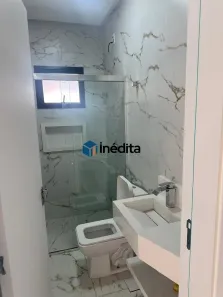 Sobrado com 4 Quartos para alugar, 400m² no Residencial Goiânia Golfe Clube, Goiânia