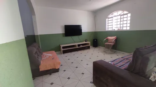 Sobrado com 5 Quartos à venda, 210m² no Ceilândia Sul, Brasília
