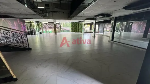 Ponto Comercial para venda ou aluguel, 900m² no Freguesia (Jacarepaguá), Rio de Janeiro