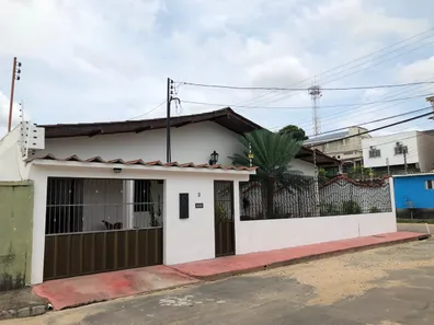 Casa com 3 Quartos à venda, 280m² no Parque 10 de Novembro, Manaus