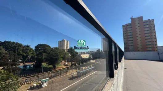 Sala Comercial para alugar, 1047m² no Centro, Anápolis