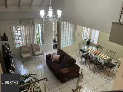 Sobrado com 4 Quartos à venda, 187m² no Vila Márcia, Cachoeirinha