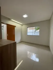 Casa com 3 Quartos para alugar, 300m² no Jardins Valência, Goiânia