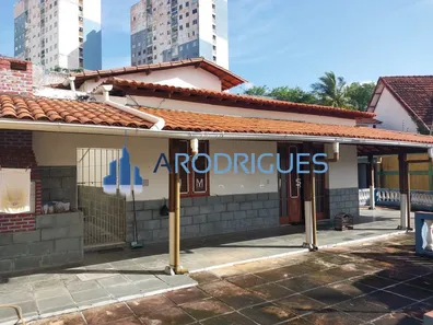 Casa de Condomínio com 3 Quartos à venda, 216m² no Itapuã, Salvador