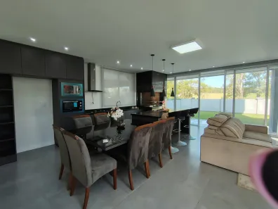 Casa de Condomínio com 4 Quartos à venda, 257m² no , Nova Santa Rita