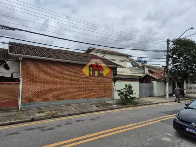 Casa com 3 Quartos à venda, 250m² no Vila São Geraldo, Taubaté